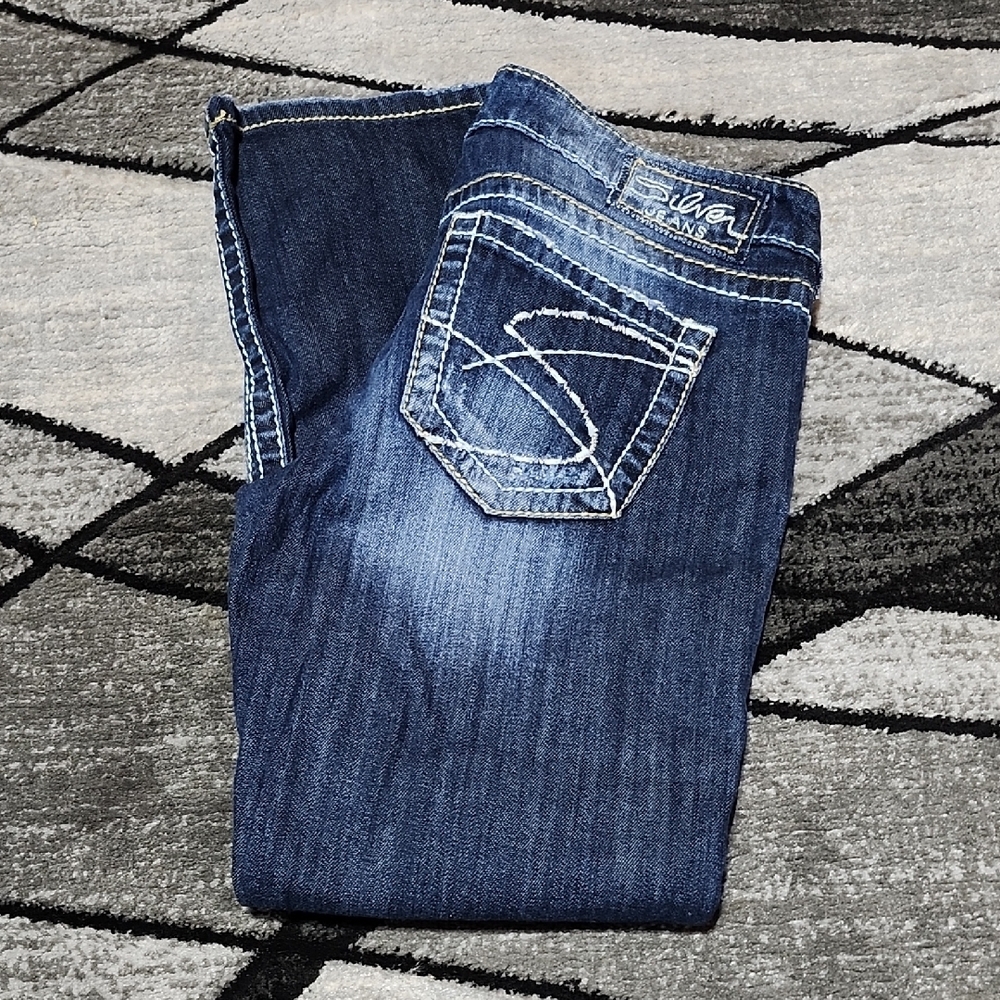 SILVER EMBROIDERED SANTORINI MID-RISE CAPRI DENIM JEAN